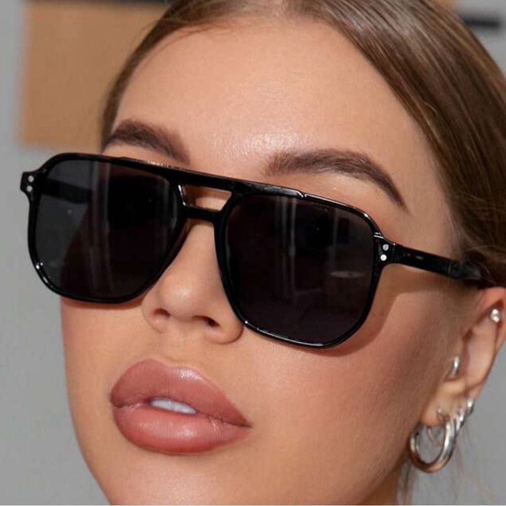 Stylish Black Sunglasses